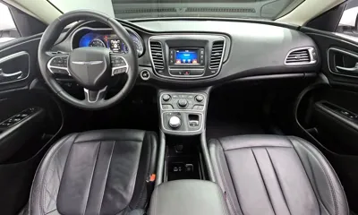 Chrysler 200