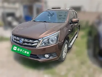 Venucia T70