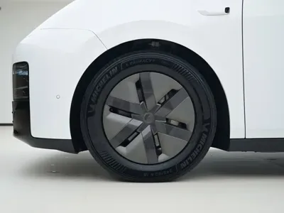 Li Auto Li MEGA
