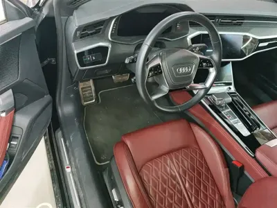 Audi A7L