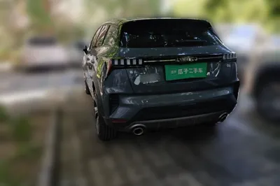 Lynk & Co 06