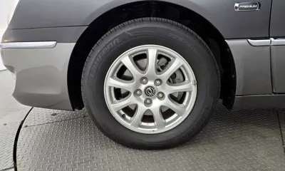 Kia Opirus