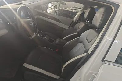 Dongfeng Aeolus E70
