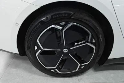 Xiaomi Auto SU7