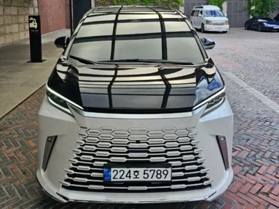 Lexus LM