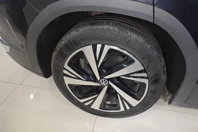 Volkswagen ID.6 Crozz
