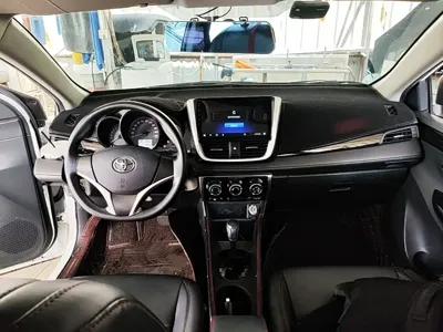 Toyota Yaris L