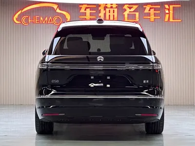 Nio ES8