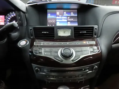 Infiniti Q70