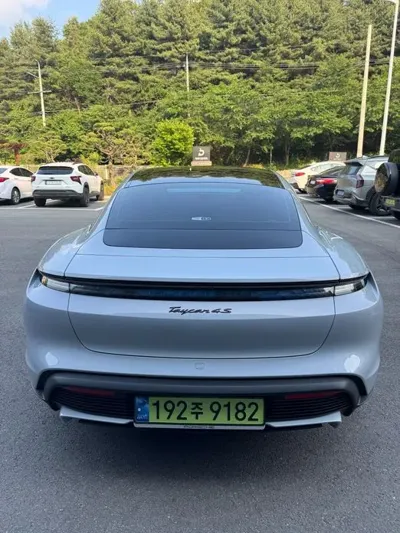 Porsche Taycan