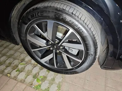Li Auto L8