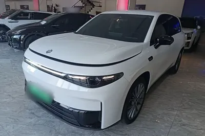 Leapmotor C10