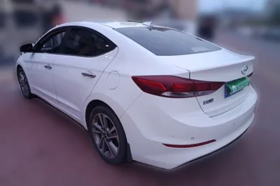 Hyundai Elantra (6th Generation