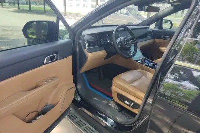 Li Auto ONE