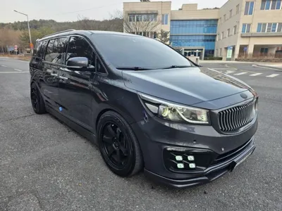 Kia Canival