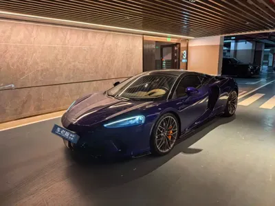 McLaren GT
