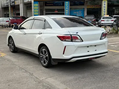 Venucia D60 EV
