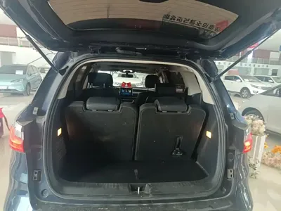 BYD MAX