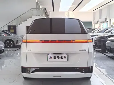 Xpeng X9