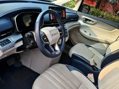 Roewe iMAX8