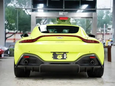 Aston Martin V8 Vantage