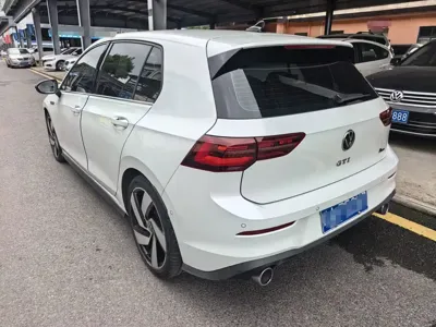 Volkswagen Golf GTI