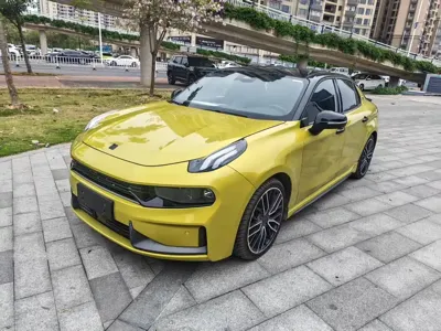 Lynk & Co 03