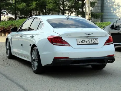 Genesis G70