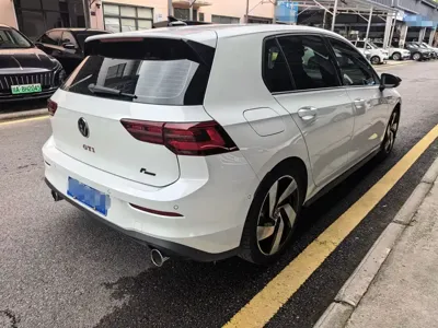 Volkswagen Golf GTI