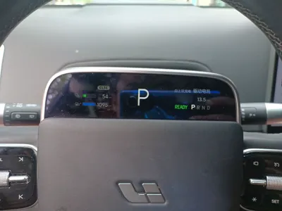 Li Auto L8
