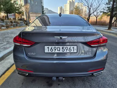 Hyundai Genesis