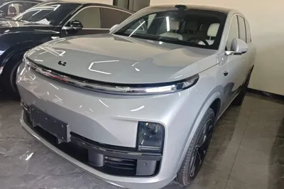 Li Auto L8