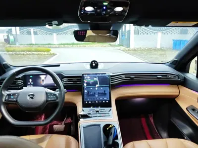 Nio ES8