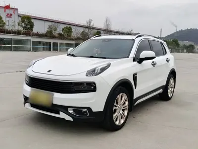 Lynk & Co 01