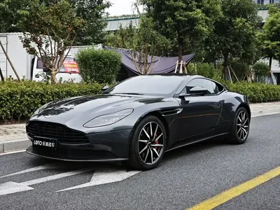 Aston Martin DB11