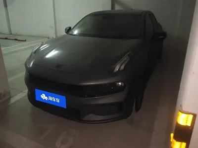 Lynk & Co 03