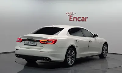 Maserati Quattroporte