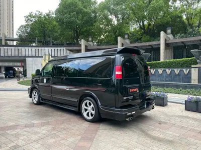 GMC Savana