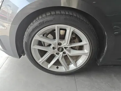 Audi A5 (Import)