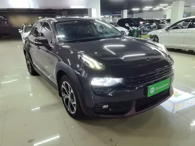 Lynk & Co 02