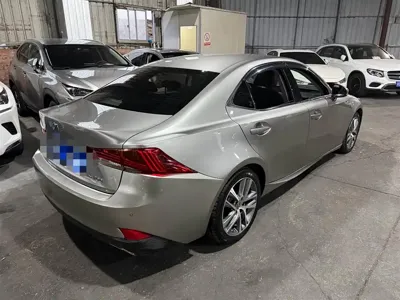 Lexus IS