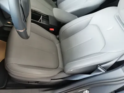 Lynk & Co Z20