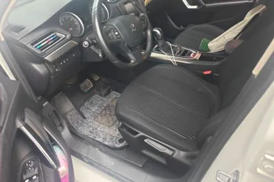 Peugeot 408