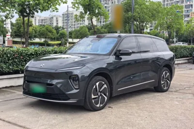 Nio ES8