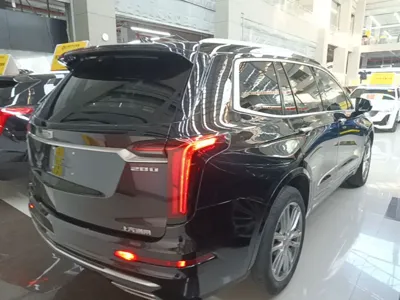 Cadillac XT6