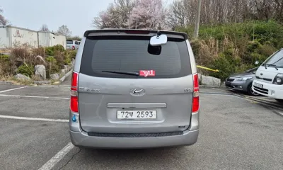 Hyundai Starex