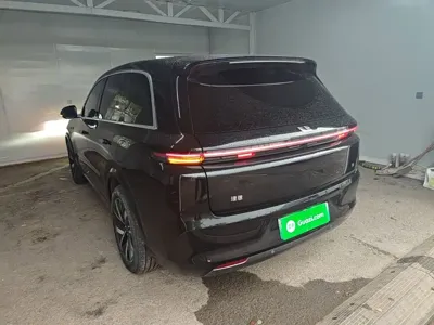 Li Auto Li L8