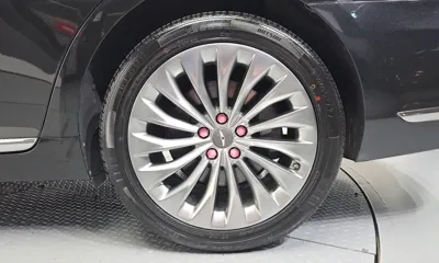 Genesis EQ900