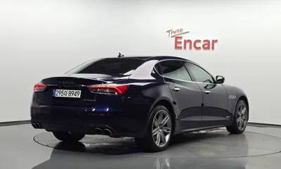 Maserati Quattroporte