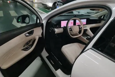 Roewe D7